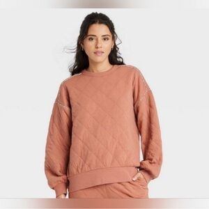Universal thread quilted sweatshirt